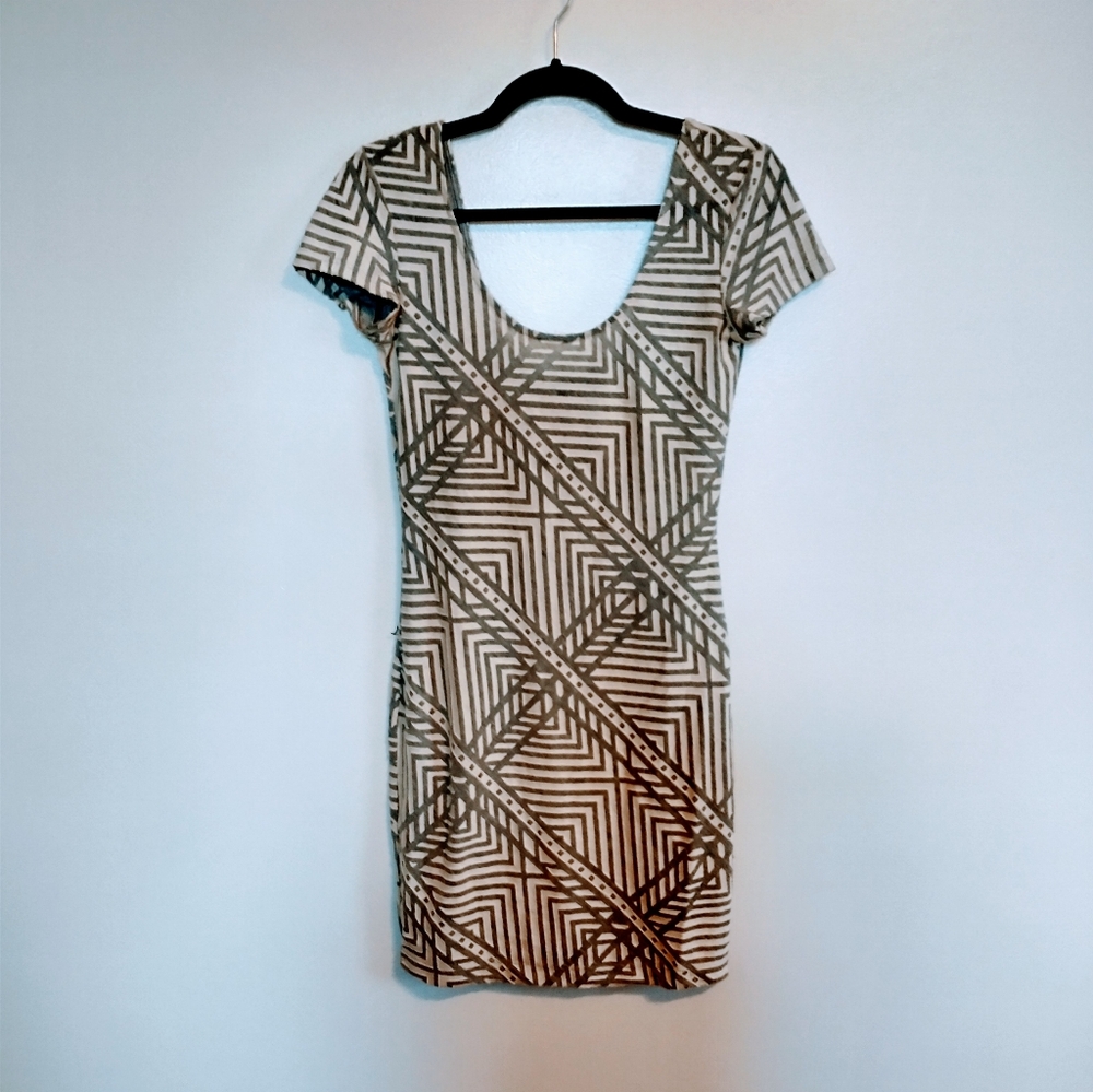 Sparkle and Fade grey and white tribal print bodycon dress with shirt sleeves si